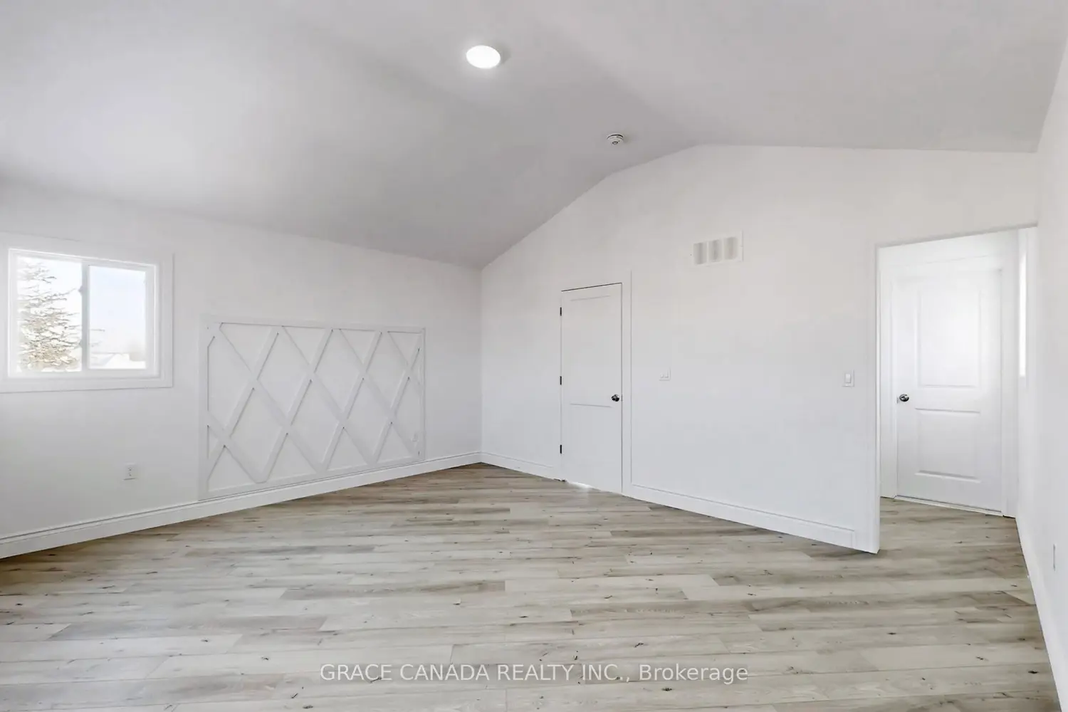 Additional image 6 of 85 Albany Avenue