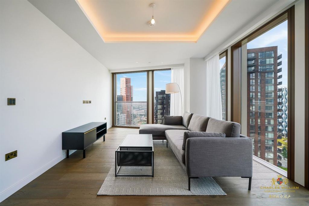 Additional image 6 of 3 bed flat to rentApartment B, 8 Carnation Way, London SW8