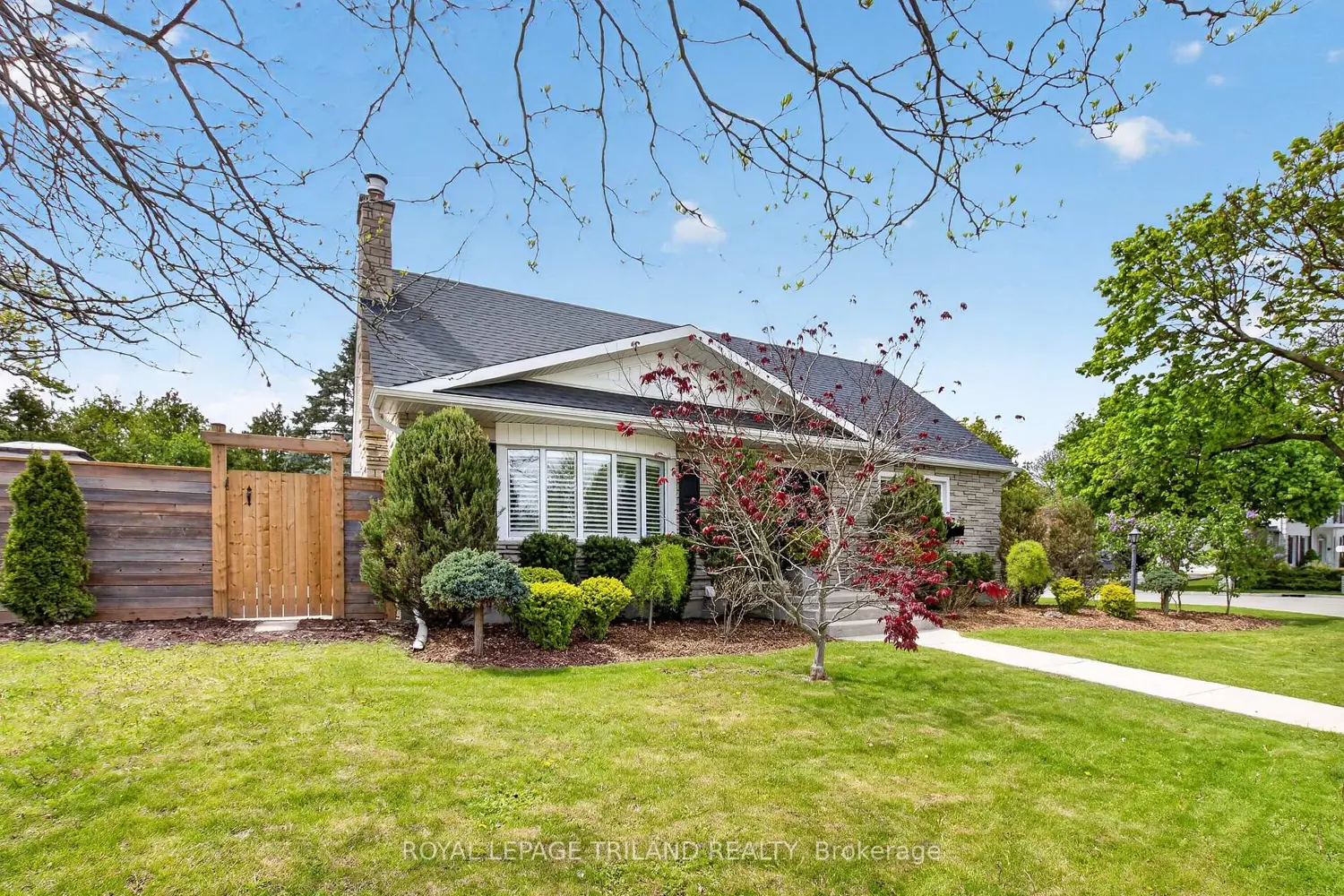 9 Cowan Avenue