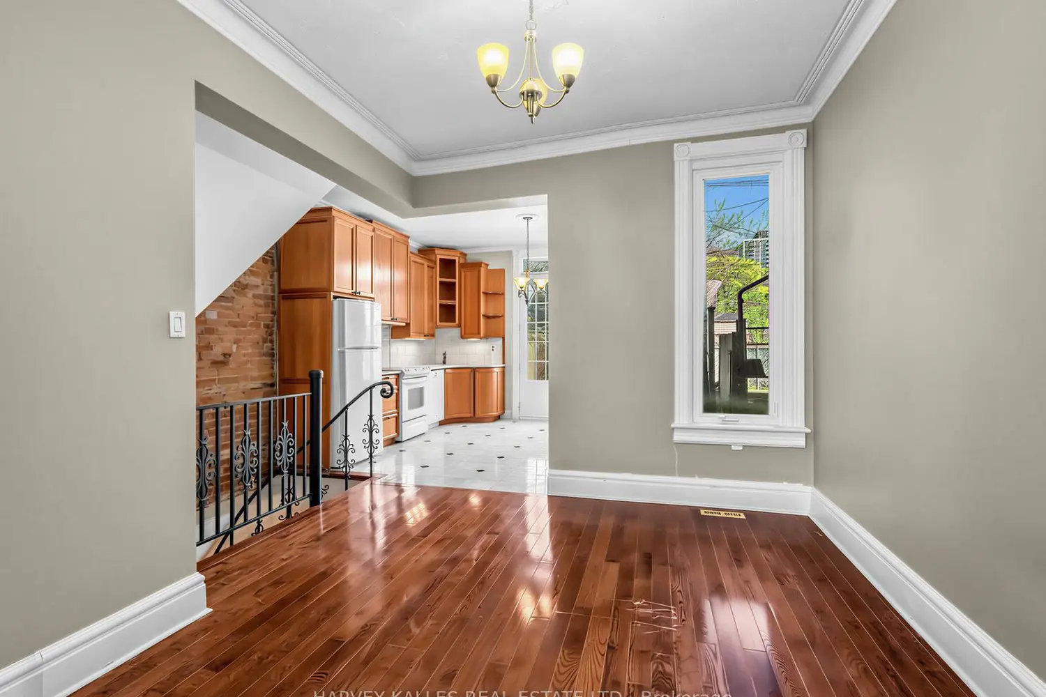 Additional image 4 of 258 Harbord Street