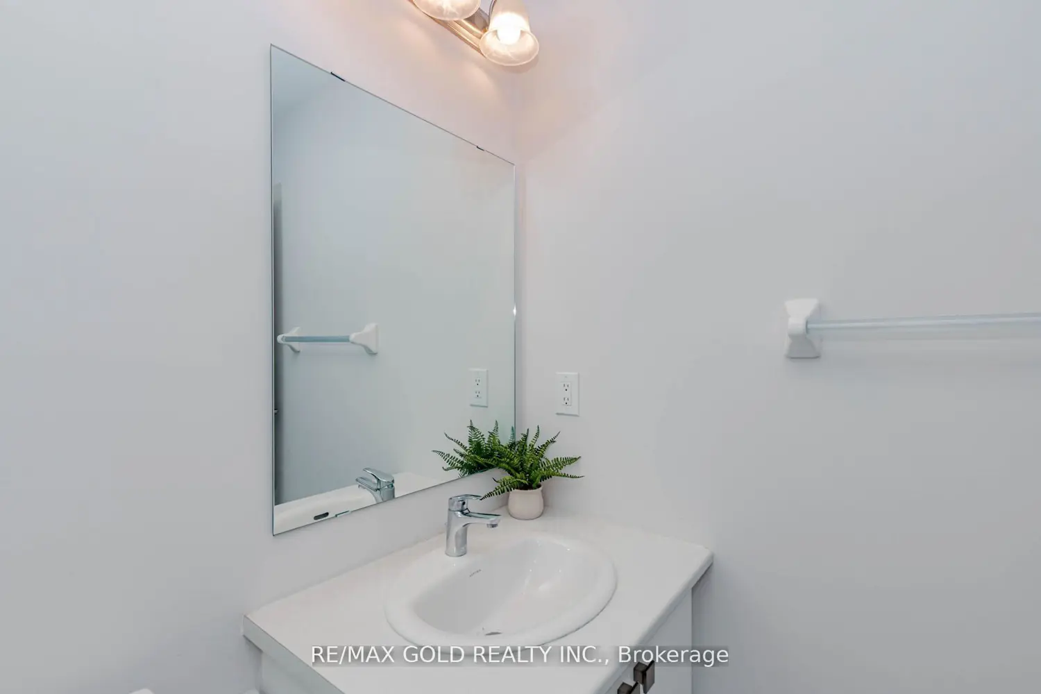 Additional image 16 of 585 Colborne Street 1007