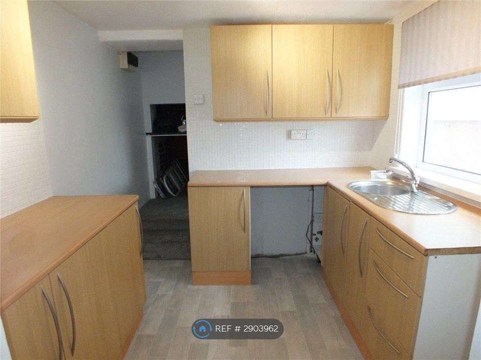 Additional image 4 of 3 bed terraced house to rentWarwick Road, Milford Haven SA73