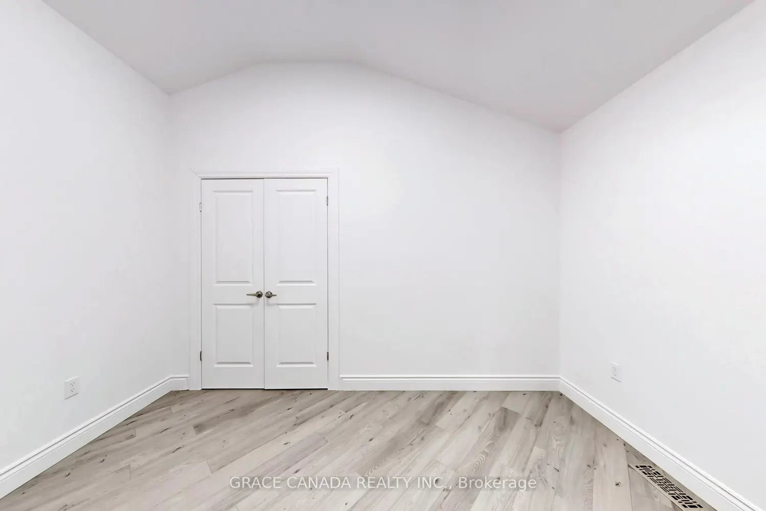 Additional image 13 of 85 Albany Avenue