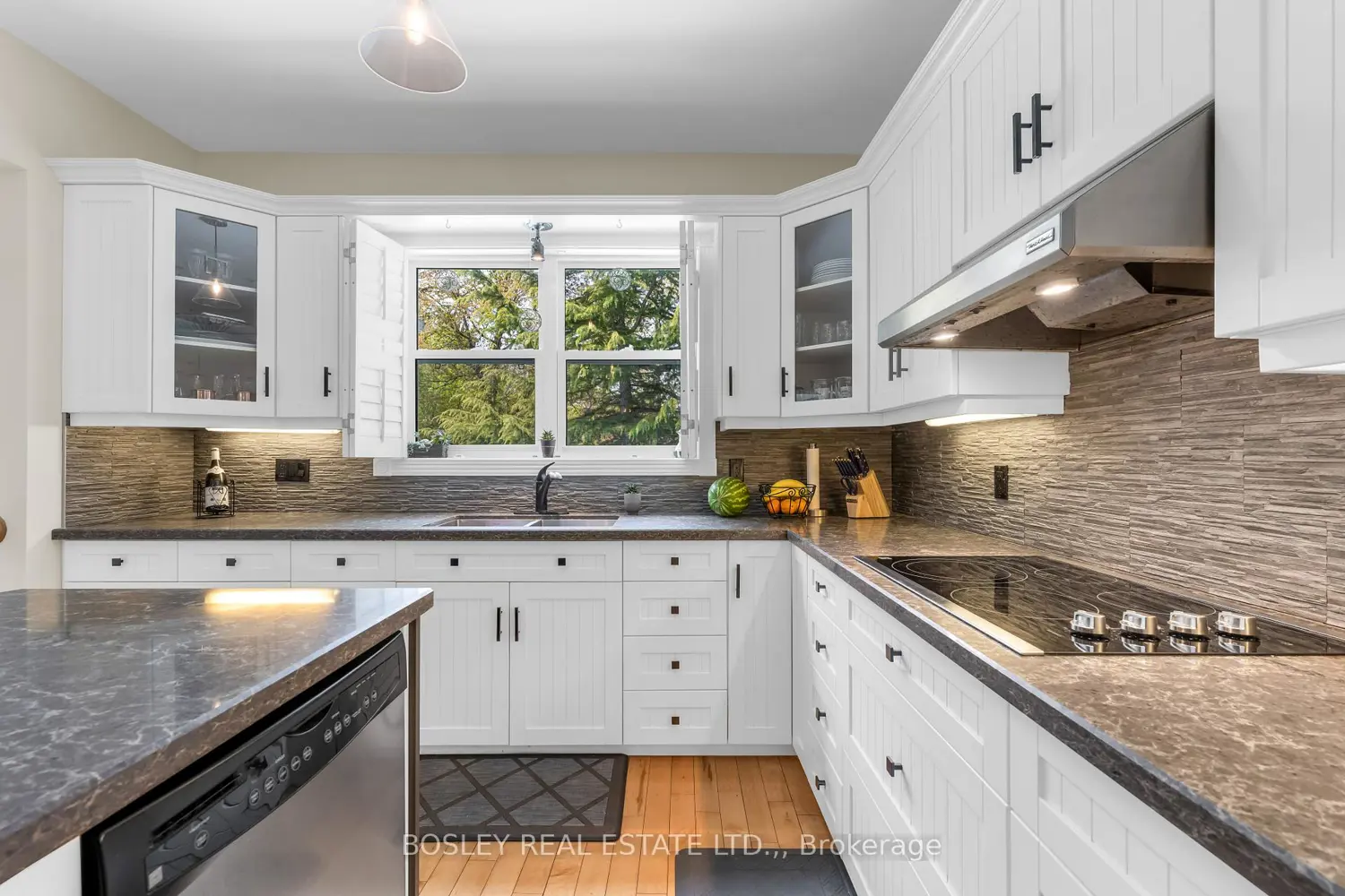 Additional image 6 of 166 Lakeshore Road
