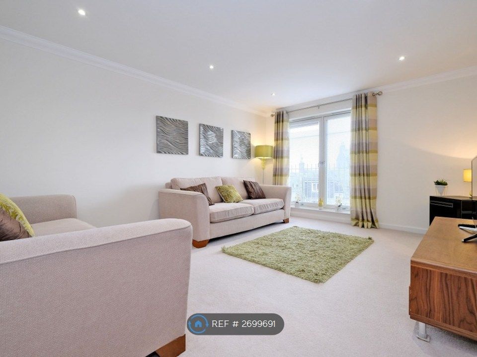 2 bed flat to rentBroomhill Road, Aberdeen AB10