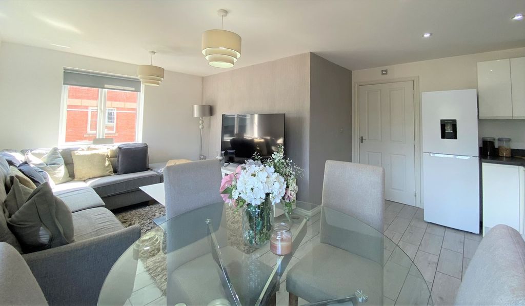 Additional image 2 of 2 bed flat to rentAnderson Grove, Newport NP19