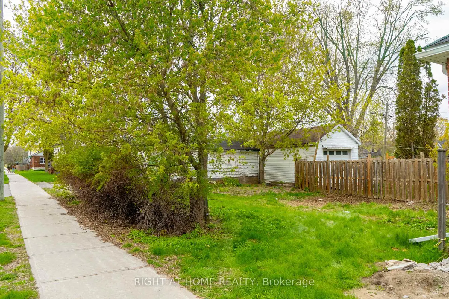 Additional image 3 of 727 Payne Street