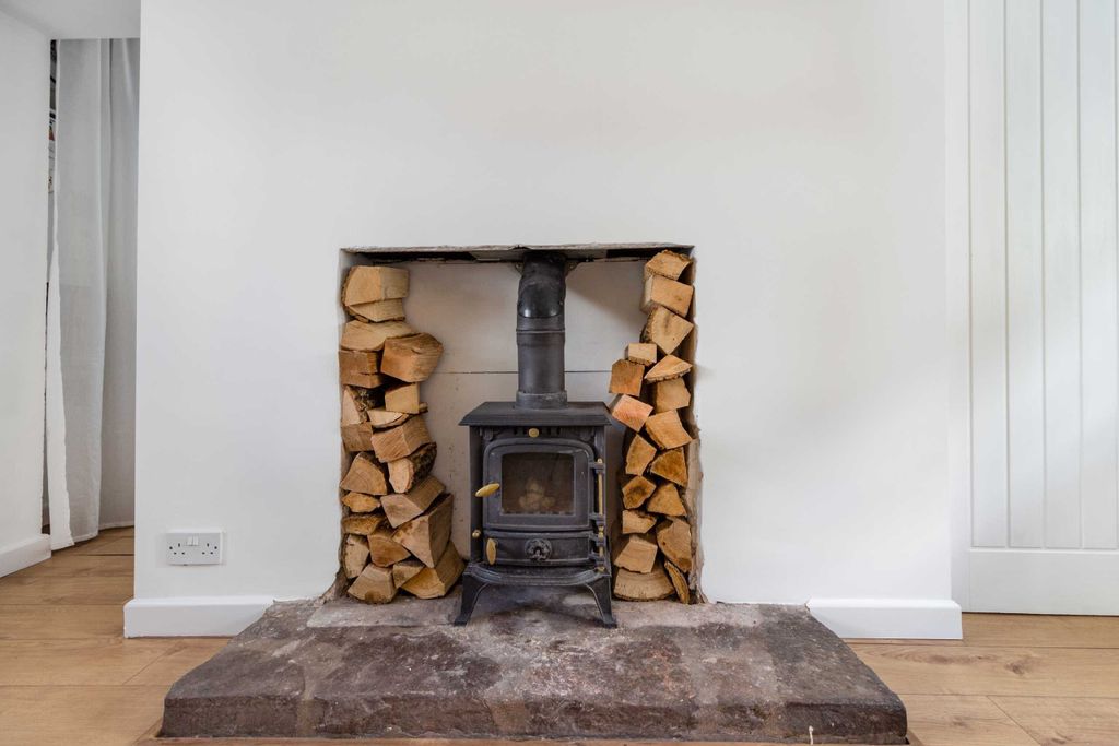 Additional image 6 of 3 bed terraced house to rentUsk, Monmouthshire NP15