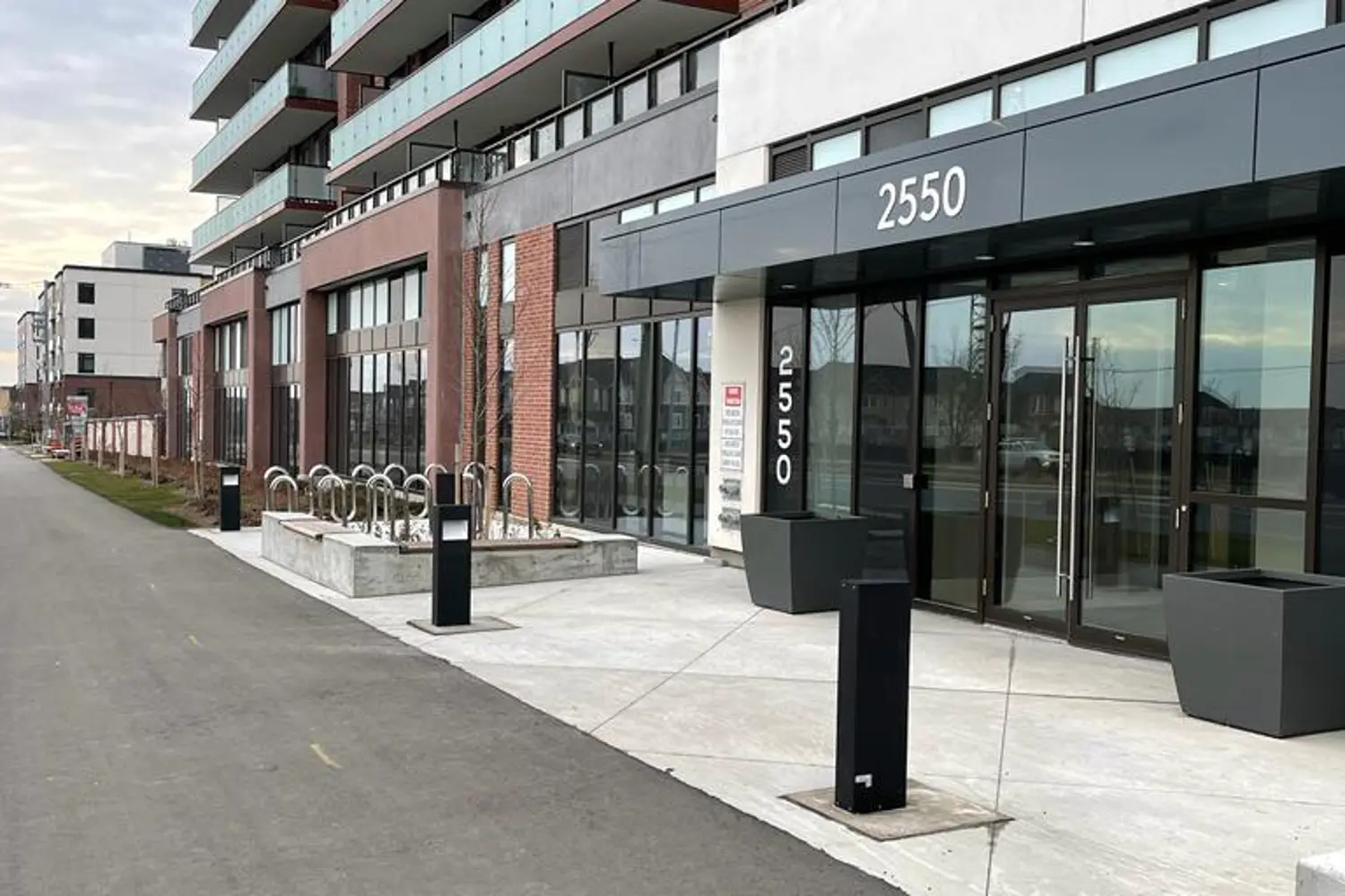 Additional image 7 of 2550 Simcoe Street 1116