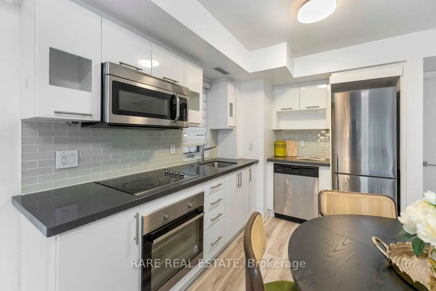 555 Wilson Avenue E112 photo 3