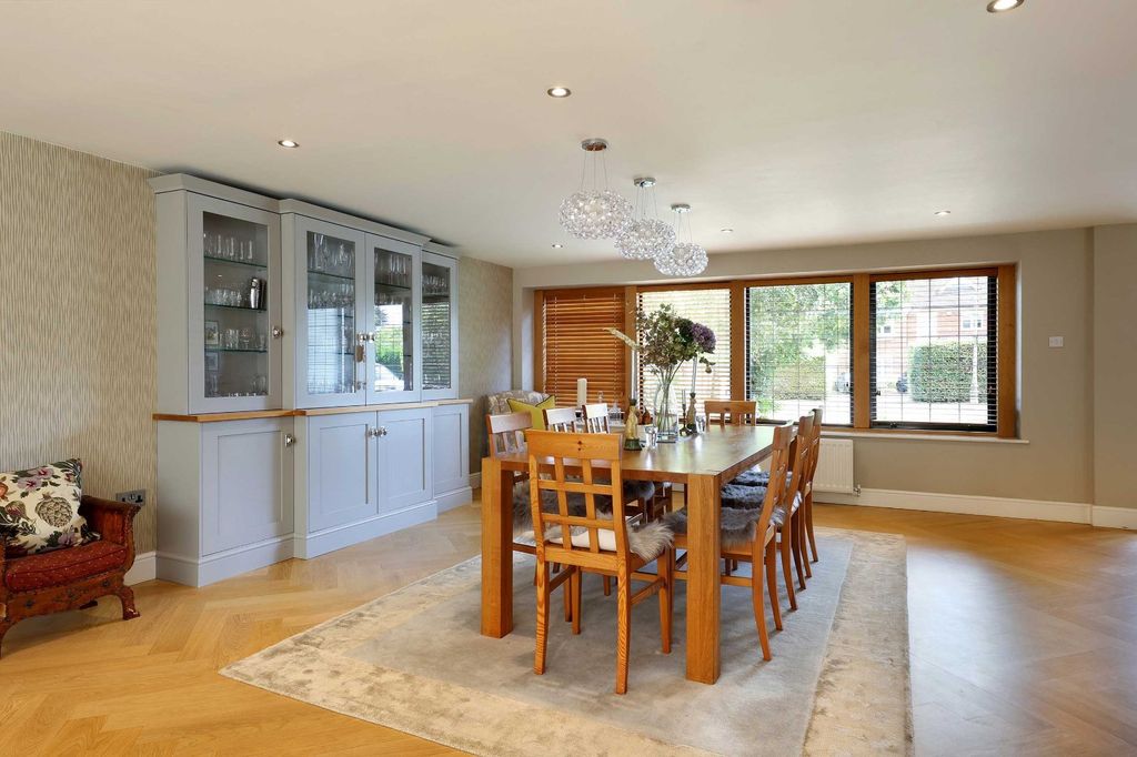 Additional image 7 of 5 bed detached house to rentLedborough Wood, Beaconsfield, Buckinghamshire HP9