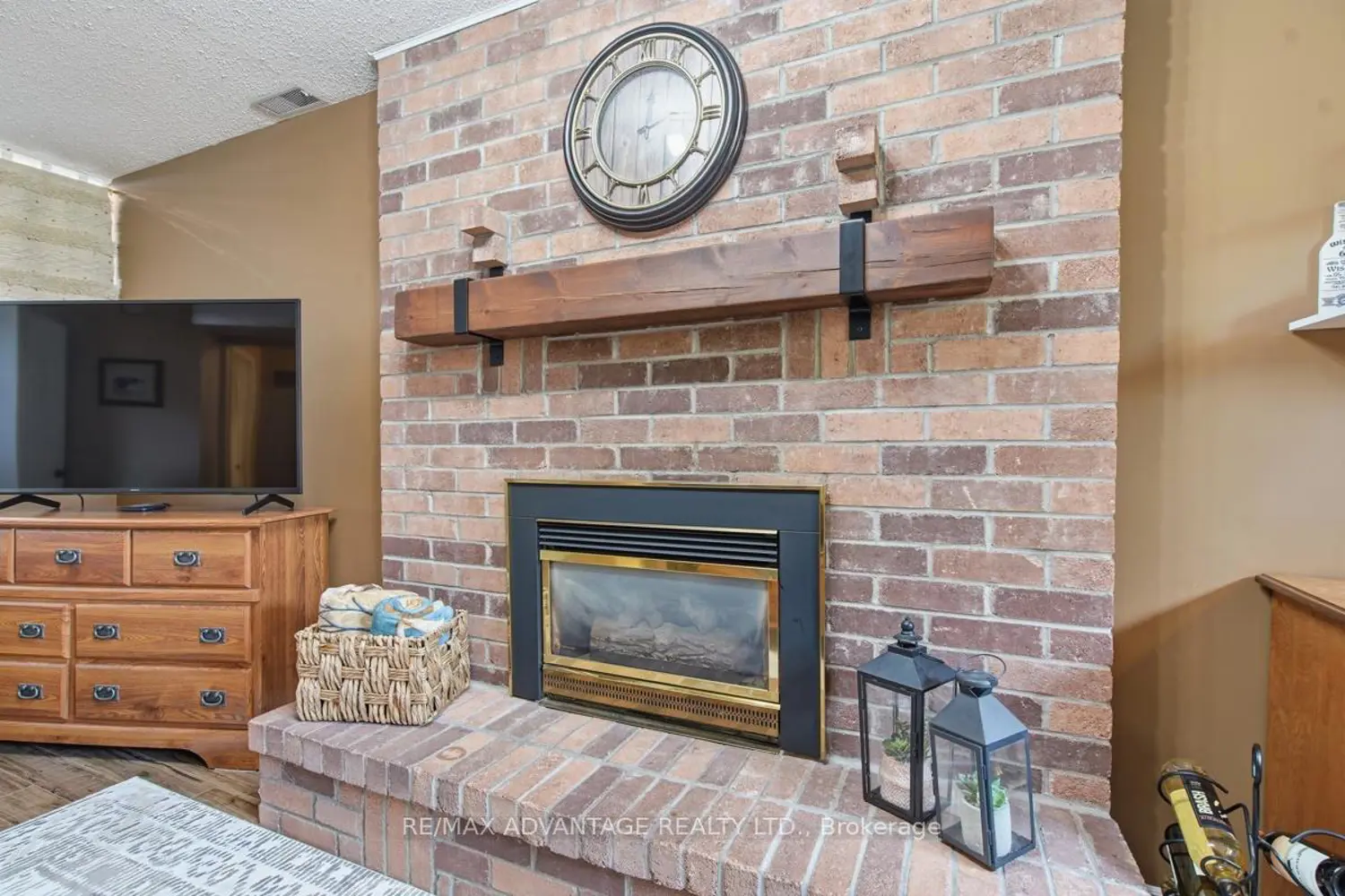 Additional image 14 of 223 Ardsley Crescent