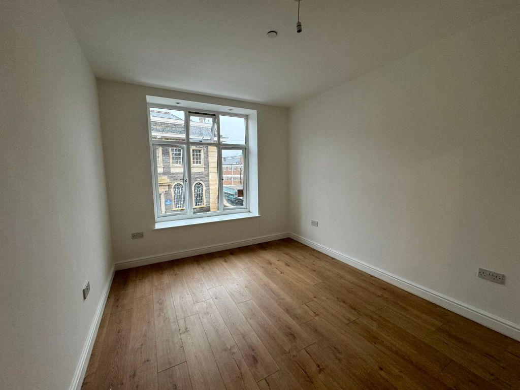 Additional image 5 of 2 bed flat to rentFlat 2, Blue Pearl, Talbot Street, Maesteg CF34