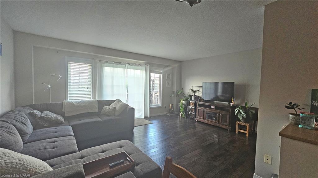 Additional image 6 of 216 Featherstone Crescent, Kitchener, ON, N2R 1Z3