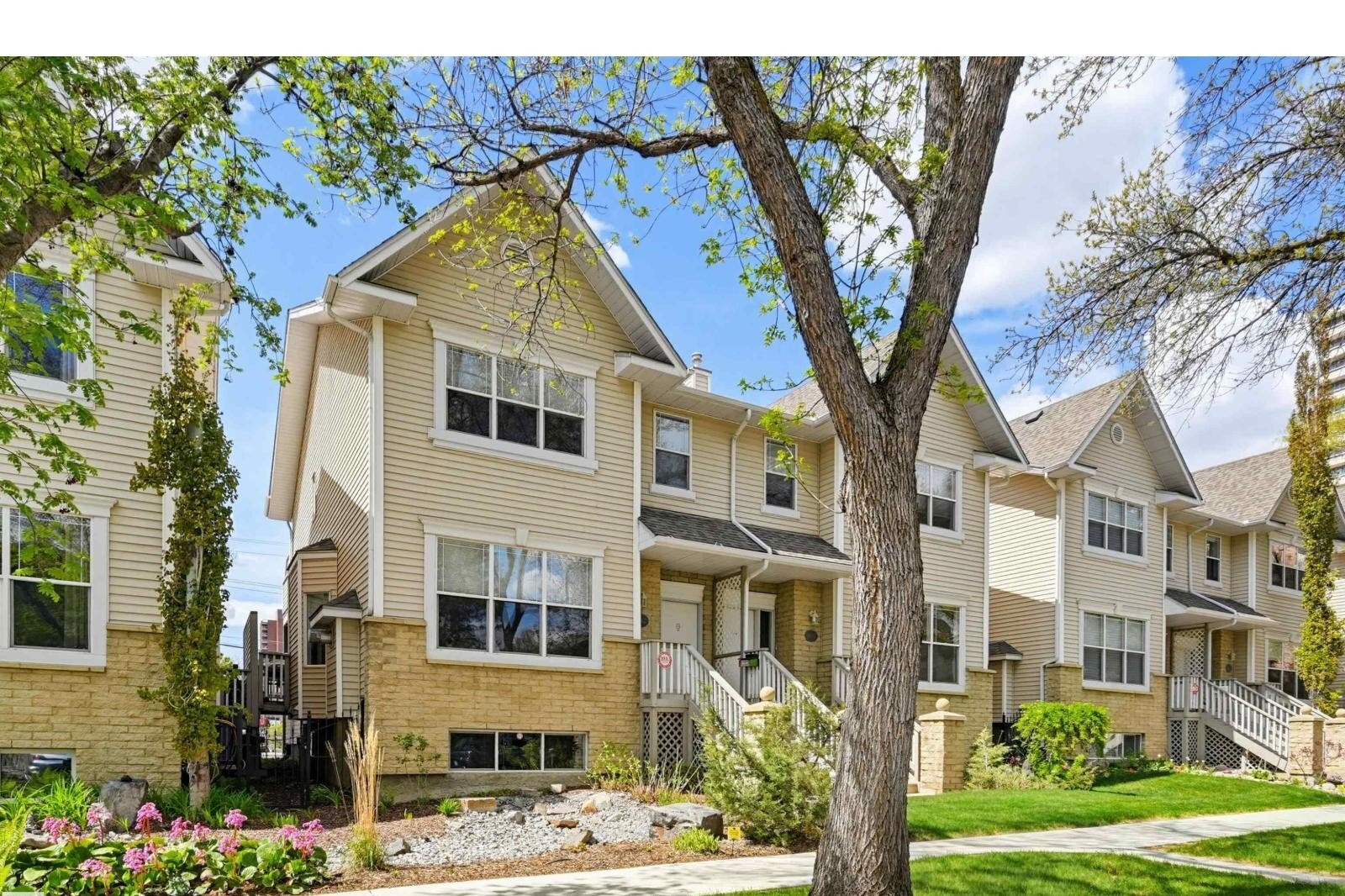 Additional image 8 of 8612 108a Street NW, Edmonton, AB, T6E4M8