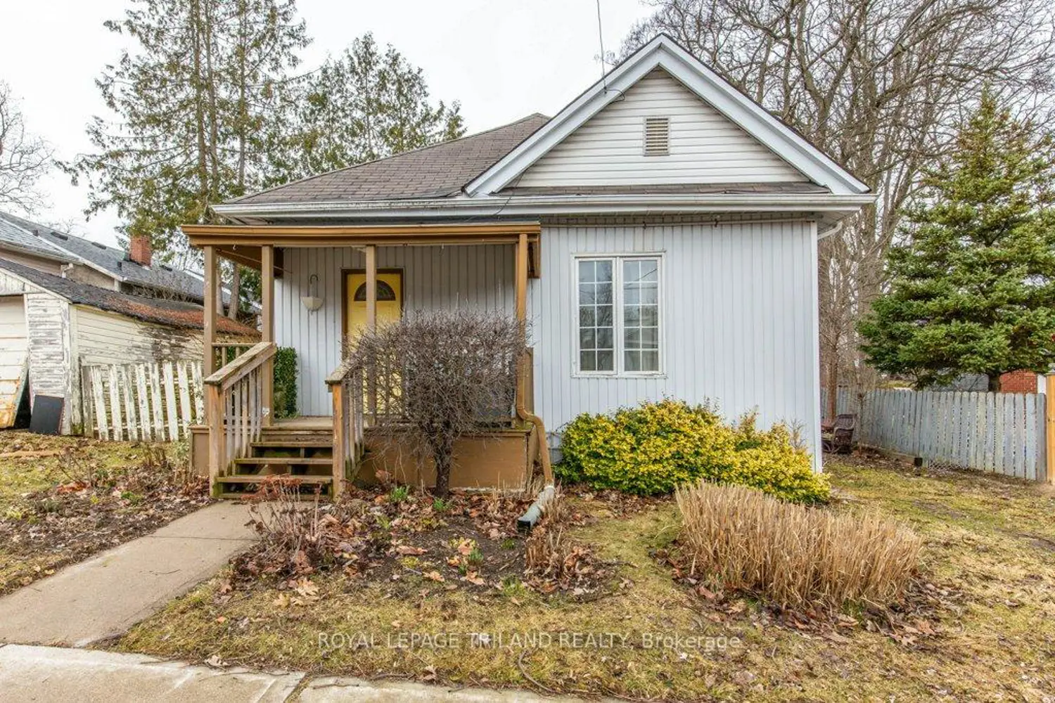 11 Mackay Avenue