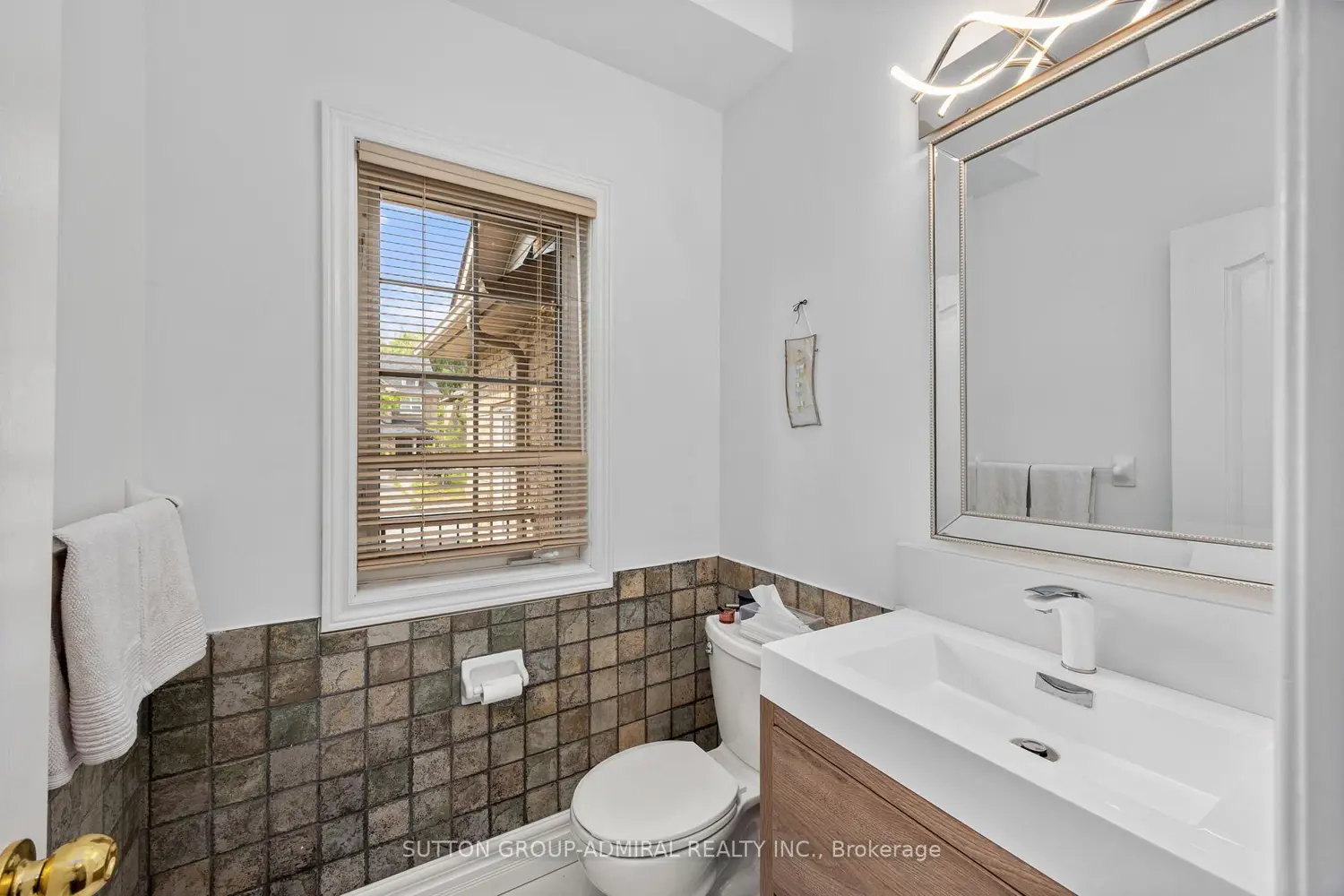 Additional image 6 of 39 English Oak Drive