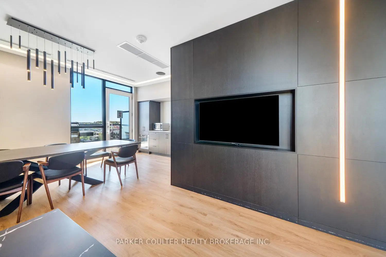 Additional image 16 of 681 Yonge Street 114