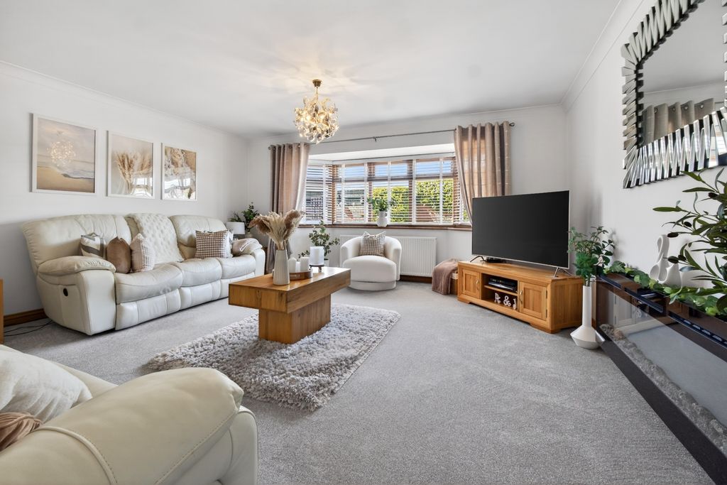 3 bed detached house for saleClearwater, Canon Pyon Road, Hereford, Herefordshire HR4 photo 3