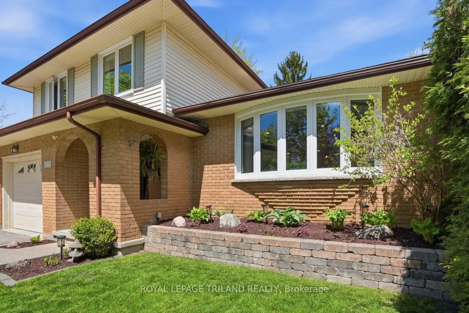 Additional image 2 of 255 Highview Crescent