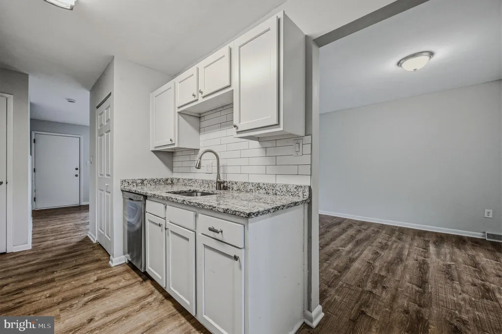 Additional image 13 of 217 W Edgewater Way, Newark, DE 19702