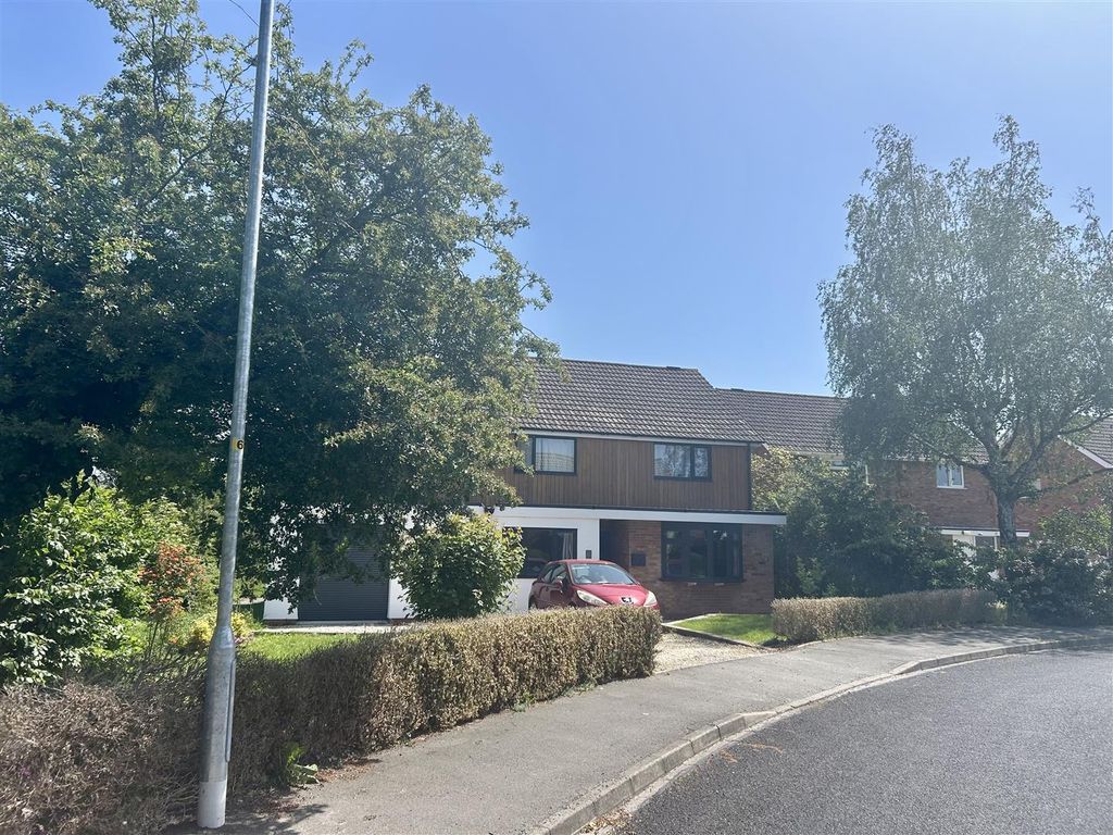 Additional image 23 of 5 bed detached house to rentTeme Avenue, Malvern WR14