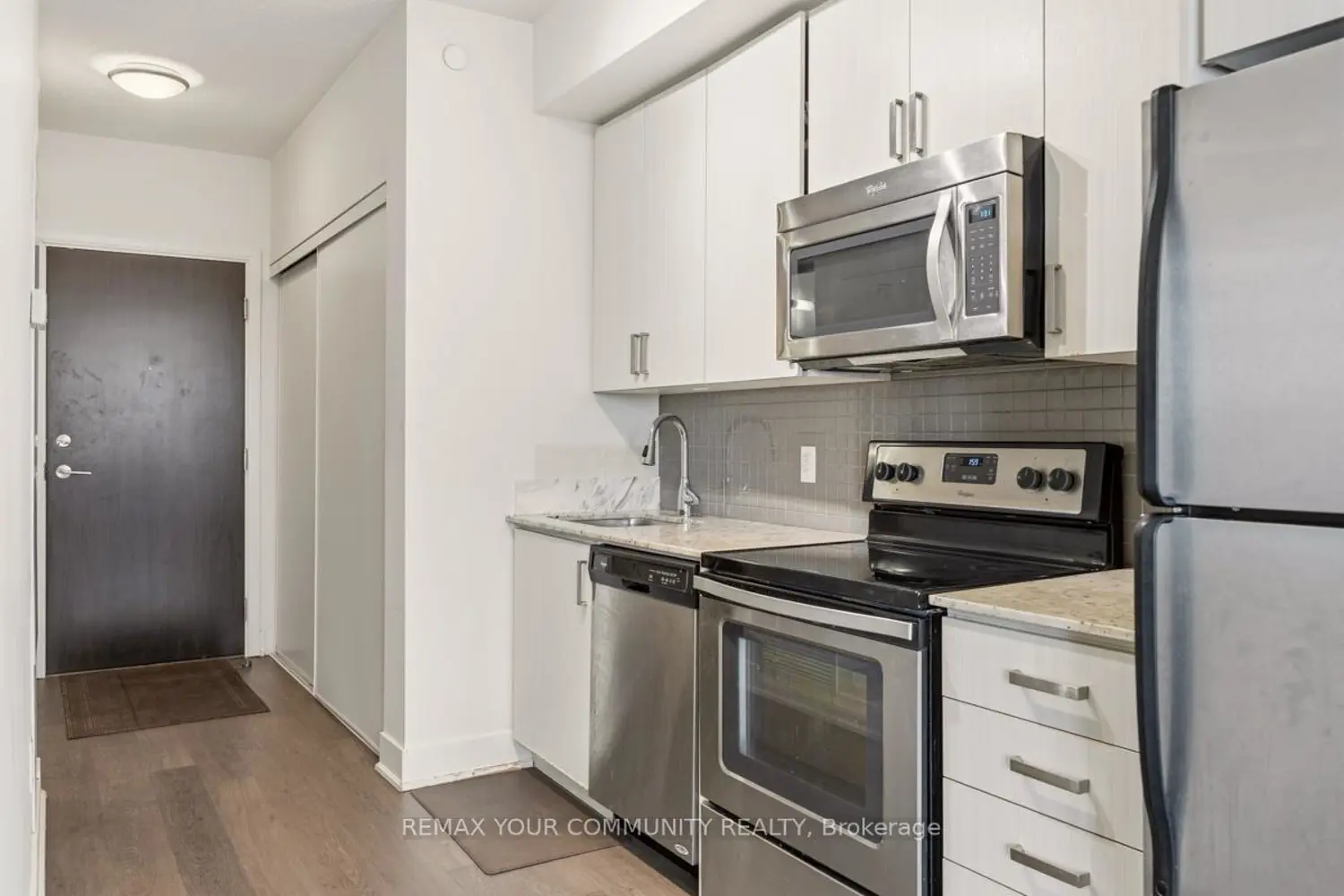 Additional image 5 of 7608 Yonge Street 518