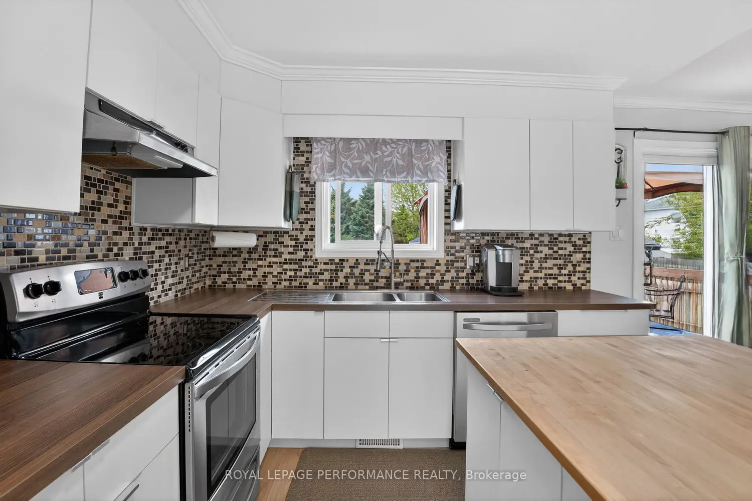 Additional image 3 of 68 Lafleche Boulevard
