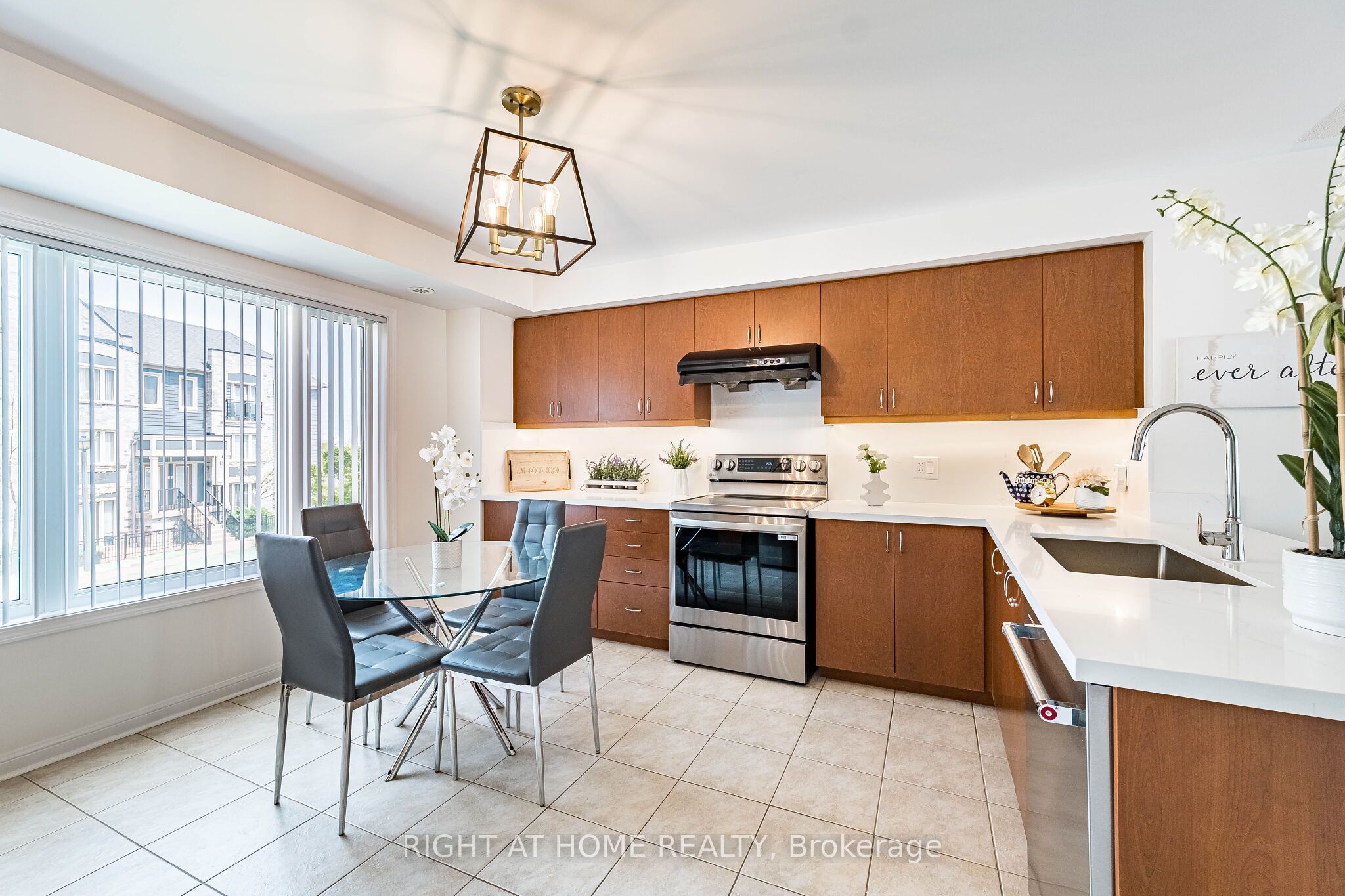 Additional image 6 of 73-5650 Winston Churchill Boulevard W, Mississauga, ON, L5M 0L7