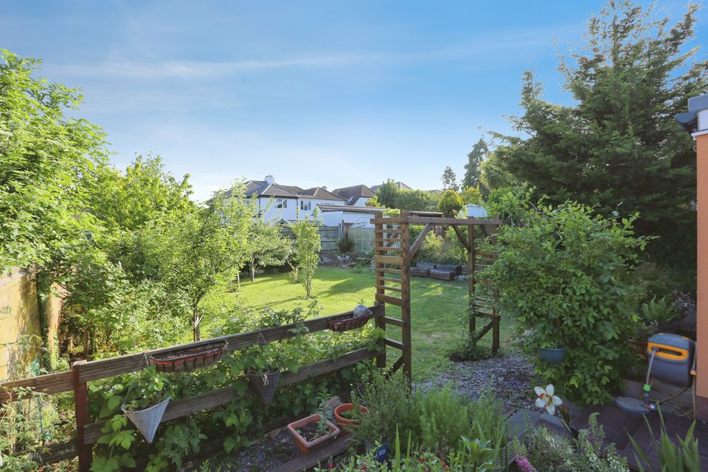Additional image 17 of 3 bed bungalow for salePoverest Road, Orpington BR5