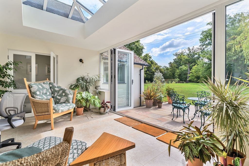 Additional image 4 of 3 bed barn conversion to rentEmms Lane, Brooks Green, Horsham RH13