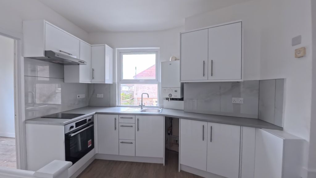 Additional image 3 of 2 bed flat to rentCharlton Road, Weston-Super-Mare BS23