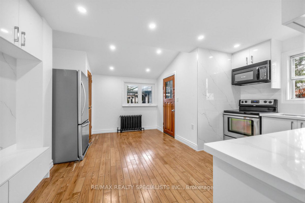 Additional image 4 of Main & 2nd-1035 Briar Hill Avenue, Toronto, ON, M6B 1M6