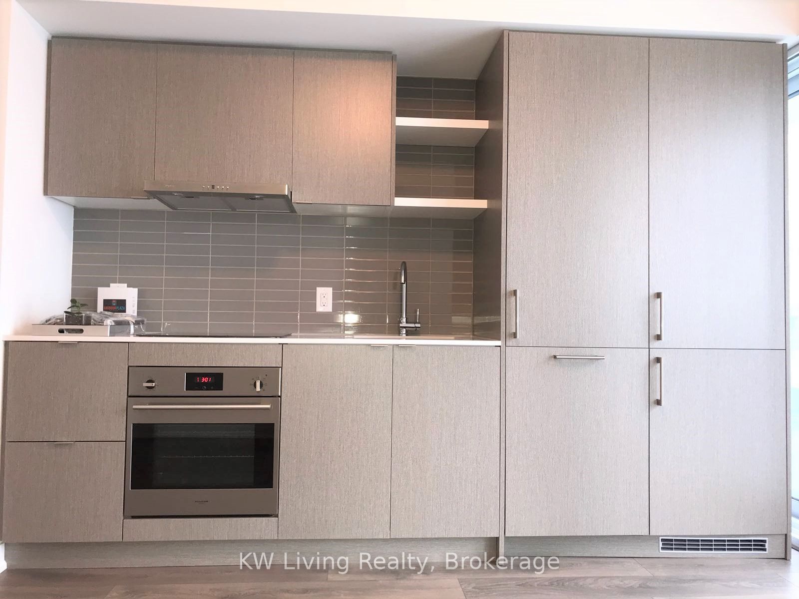 Additional image 6 of 4011-100 Harbour Street, Toronto, ON, M5J 1B7