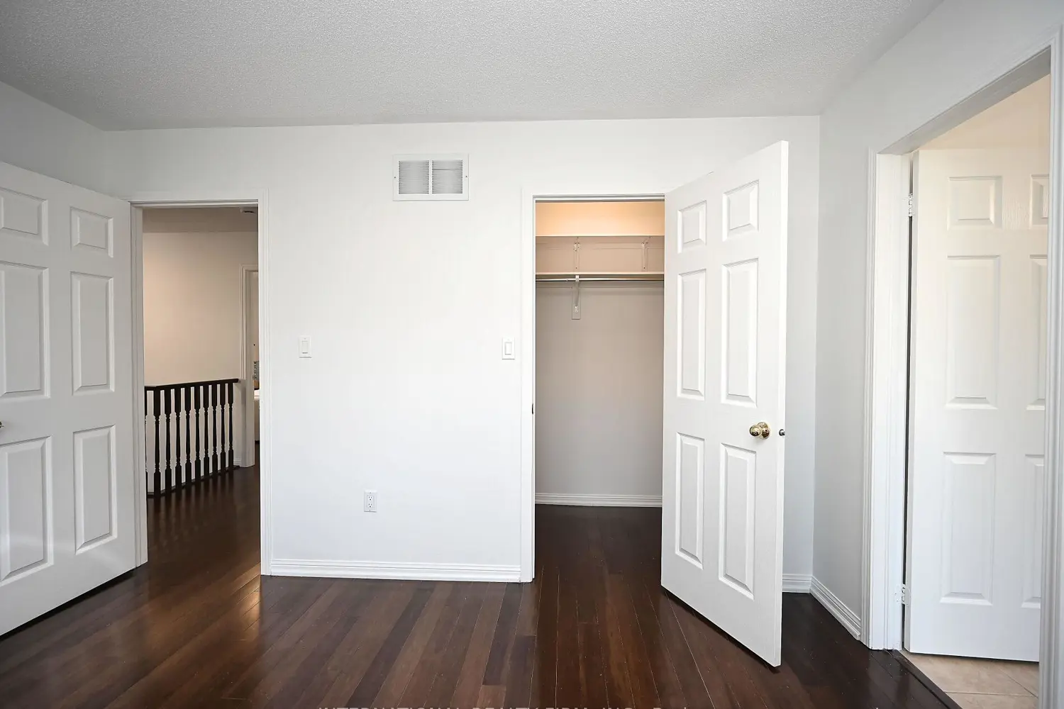 Additional image 12 of 2382 Falkland Crescent