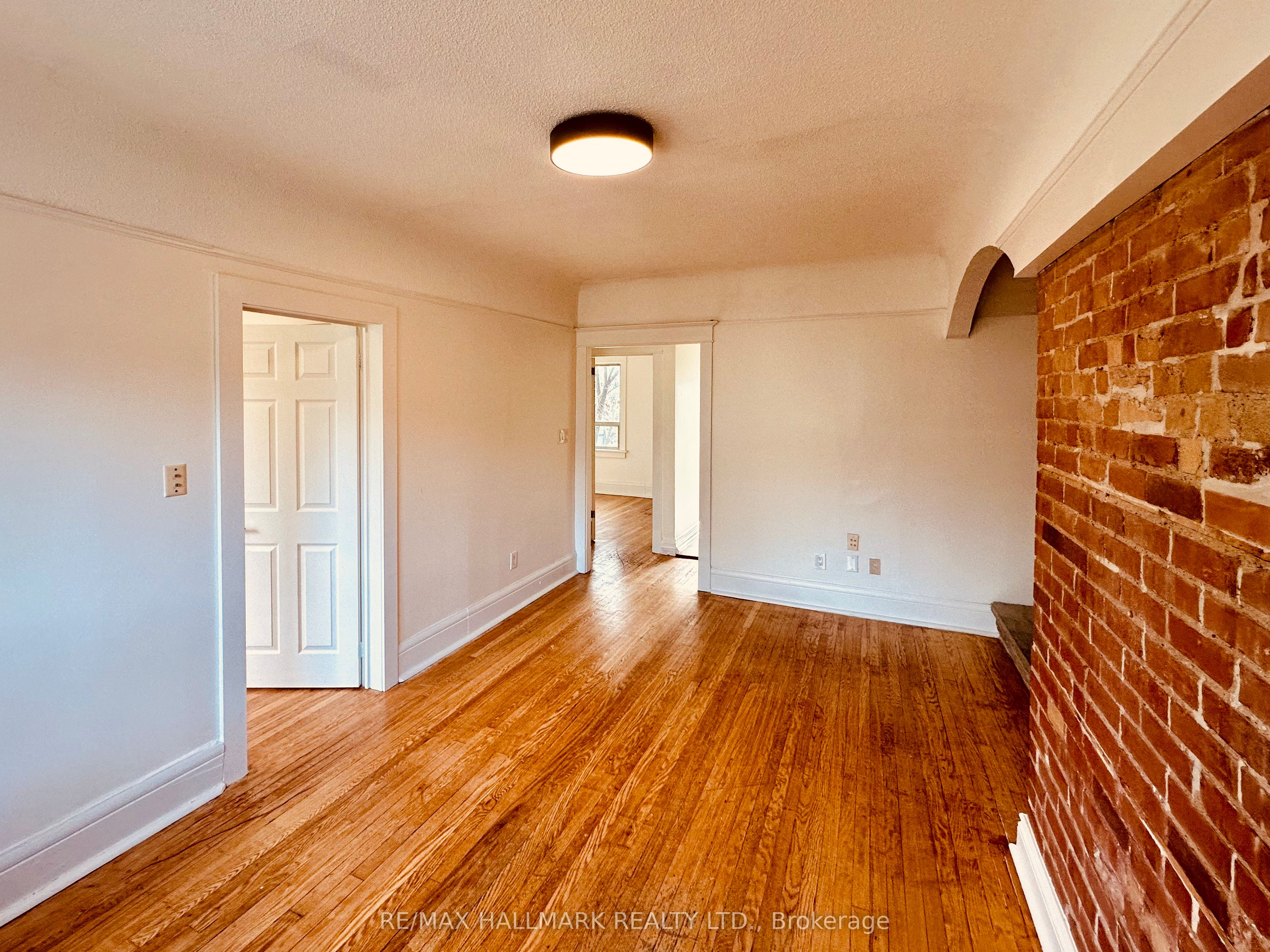 Additional image 4 of 4-20 Triller Avenue, Toronto, ON, M6K 3B8