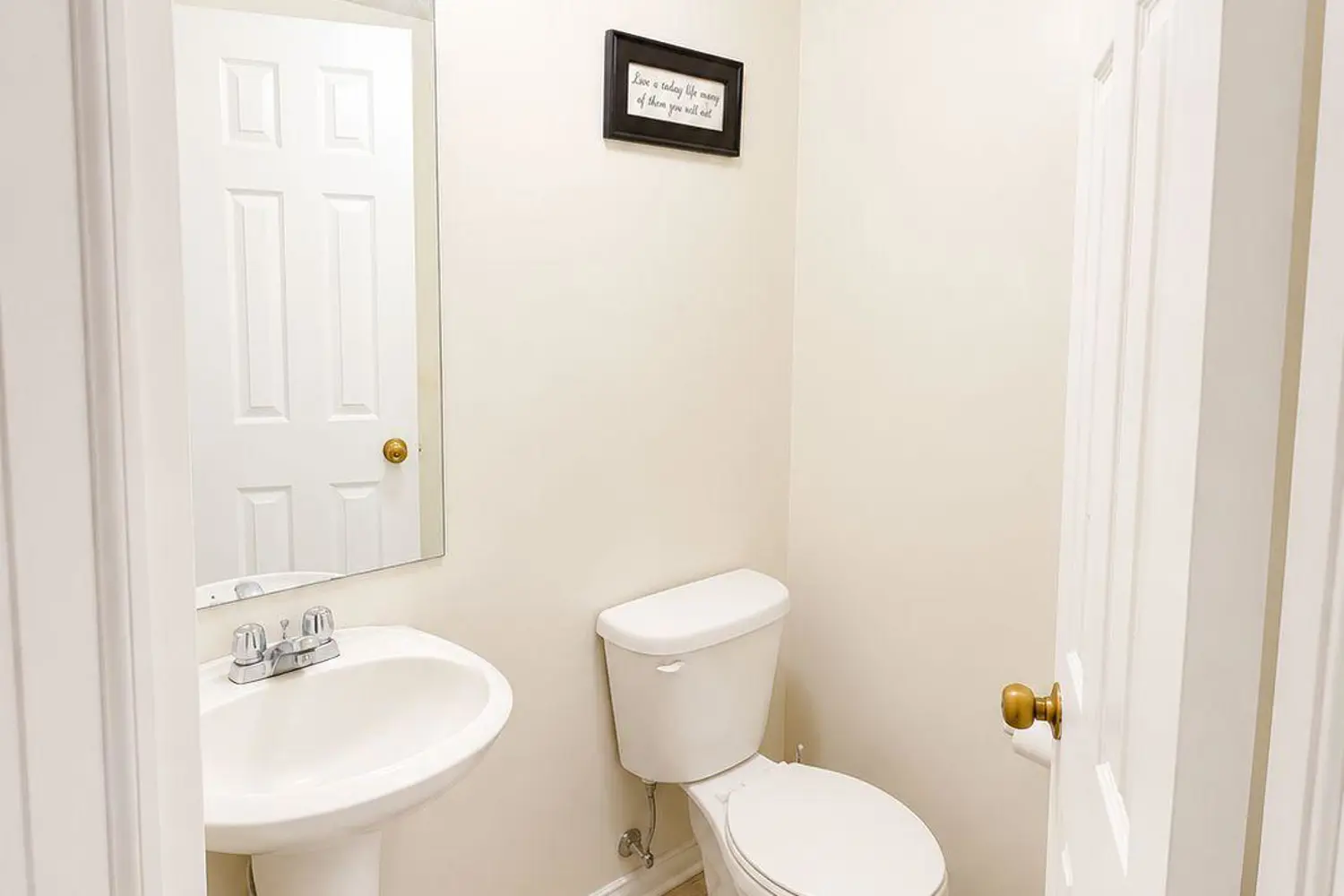 77 Billingsley Crescent photo 3