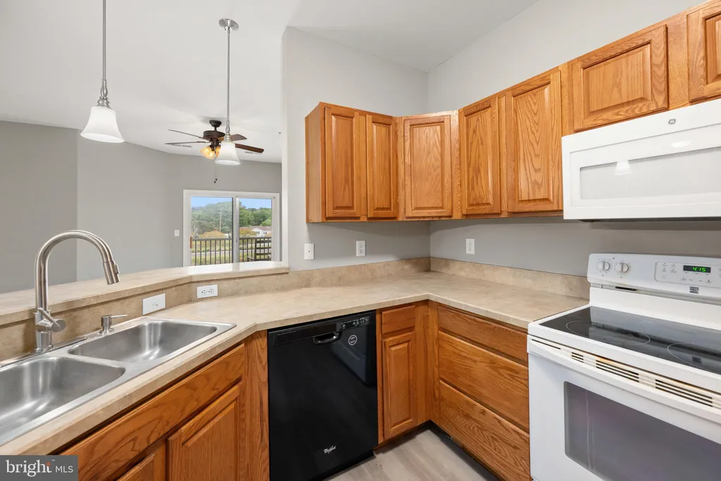 Additional image 9 of 4502 Summer Brook Way Unit H, Milford, DE 19963