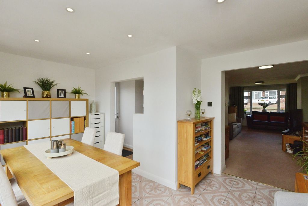 Additional image 8 of 3 bed semi-detached house for saleTennyson Grove, Milton Keynes MK3