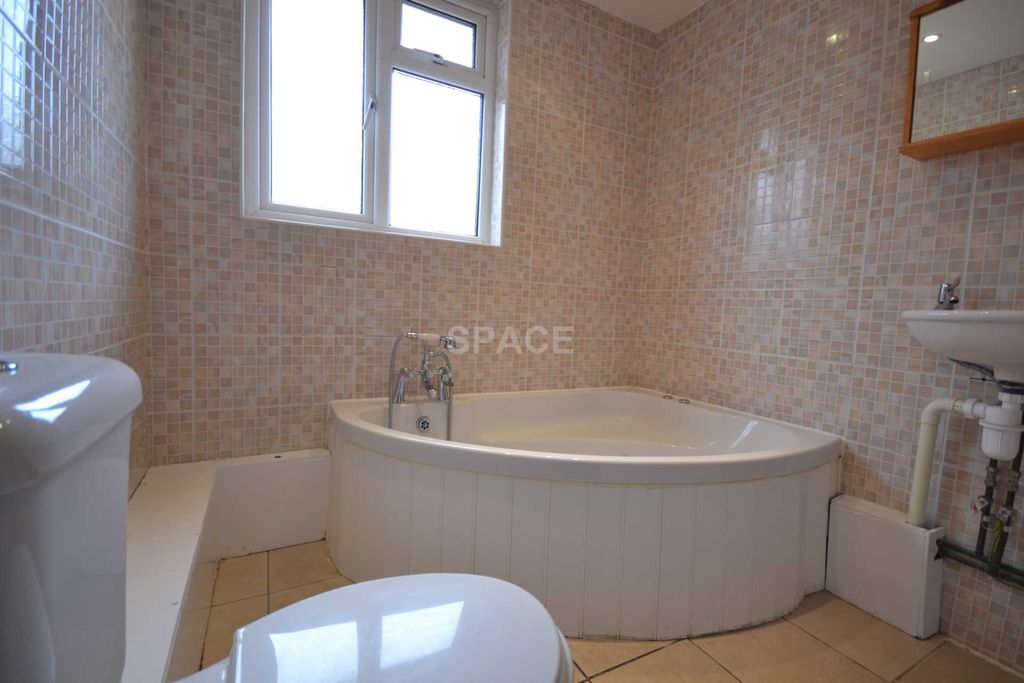 Additional image 7 of Room to rentGrange Avenue, University, Reading RG6