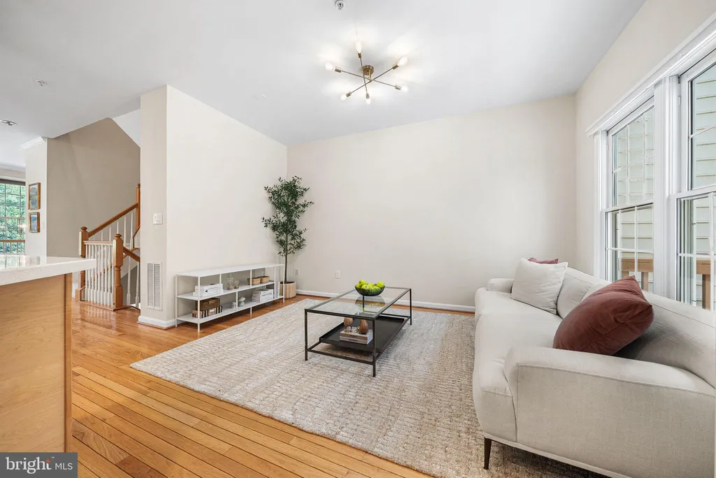 Additional image 32 of 135 Wootton Oaks Court, Rockville, MD 20852