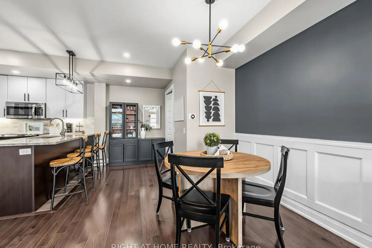 Additional image 4 of 8177 Kipling Avenue 61