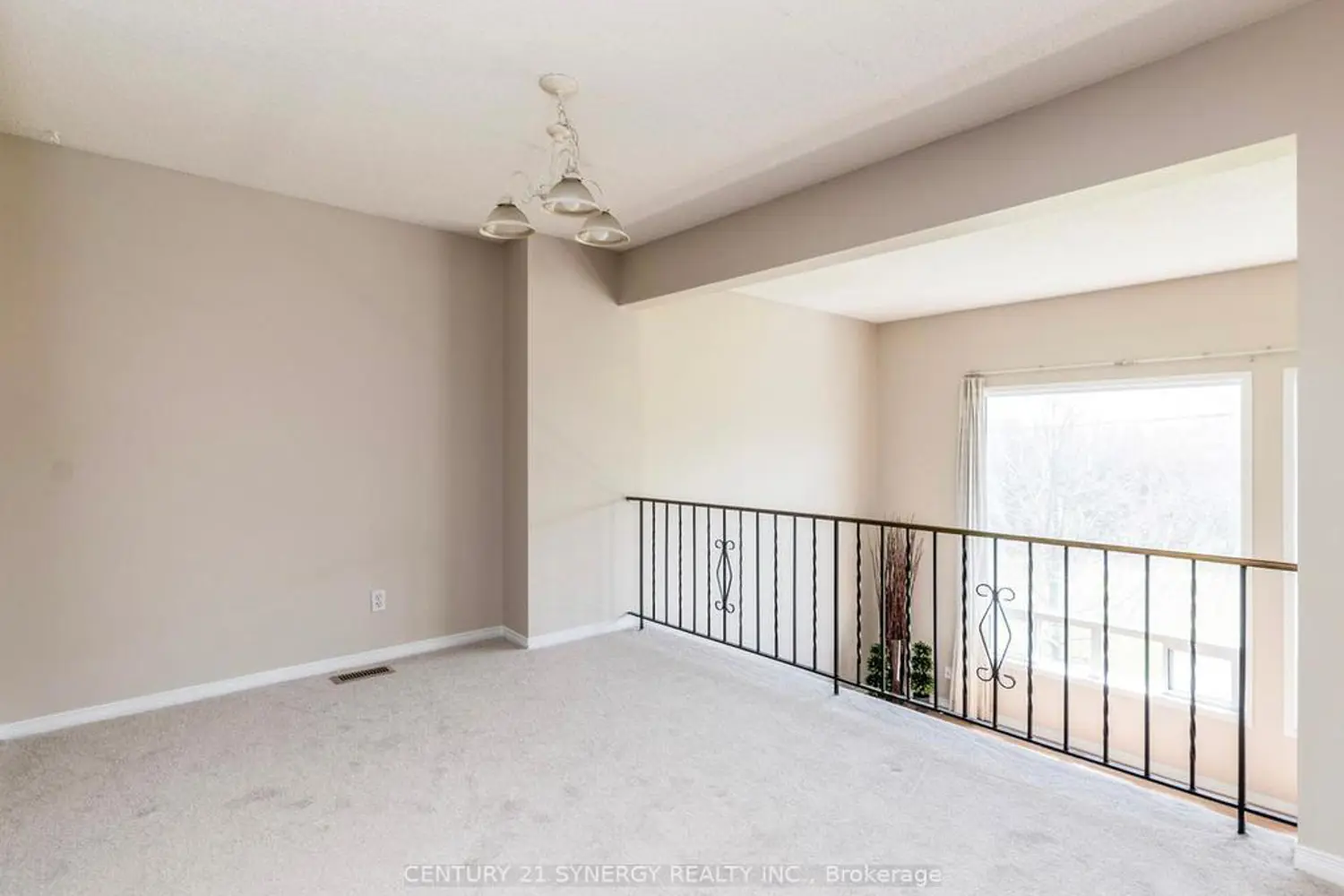 Additional image 6 of 2669 Southvale Crescent 34