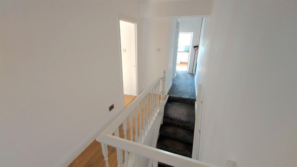 Additional image 3 of 1 bed flat to rentPark Street, Kenfig Hill, Bridgend CF33