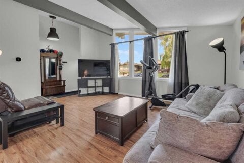Additional image 8 of 331 96 Avenue SE, Calgary, AB, T2J 0G5