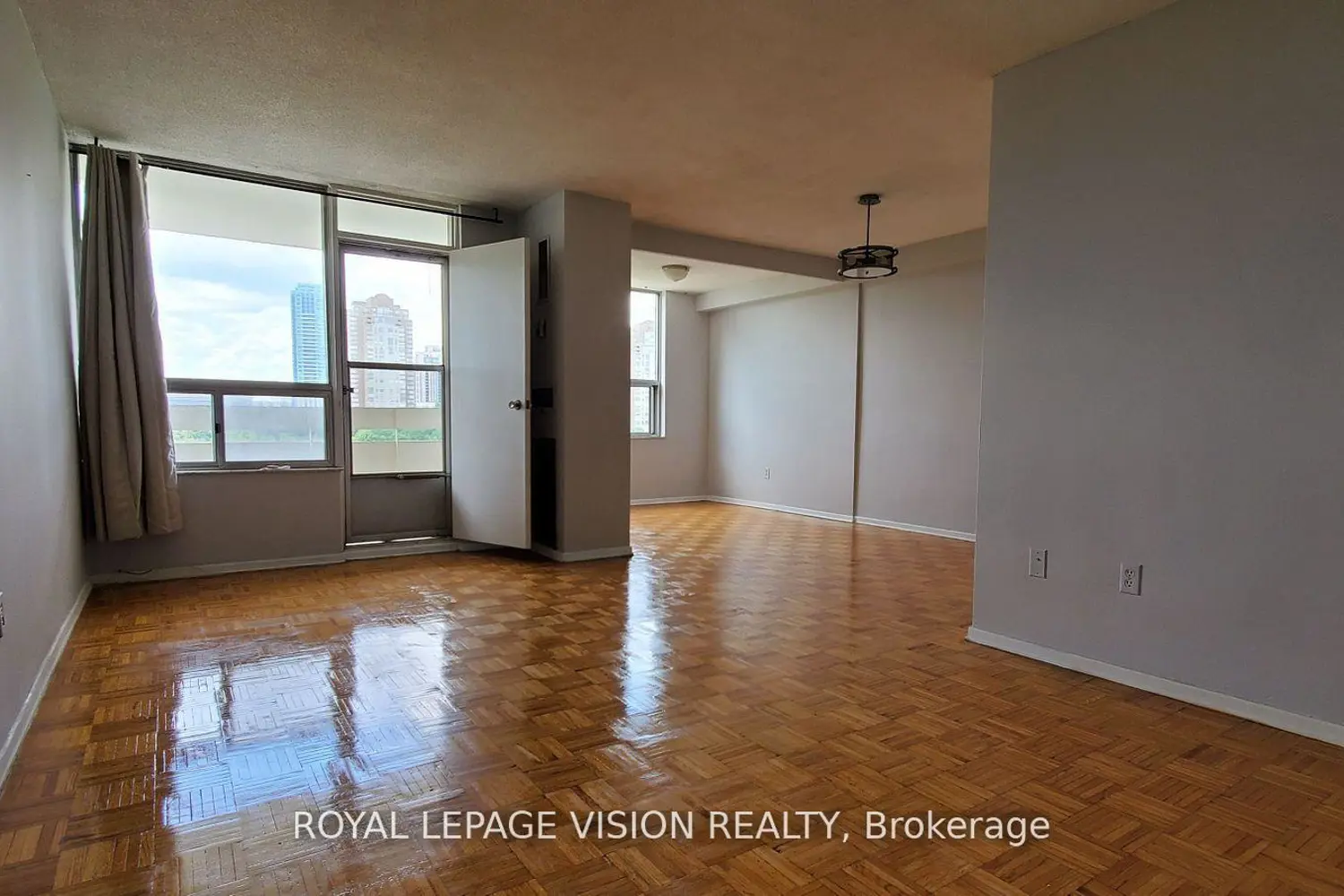 Additional image 2 of 20 Edgecliff Golfway 1202