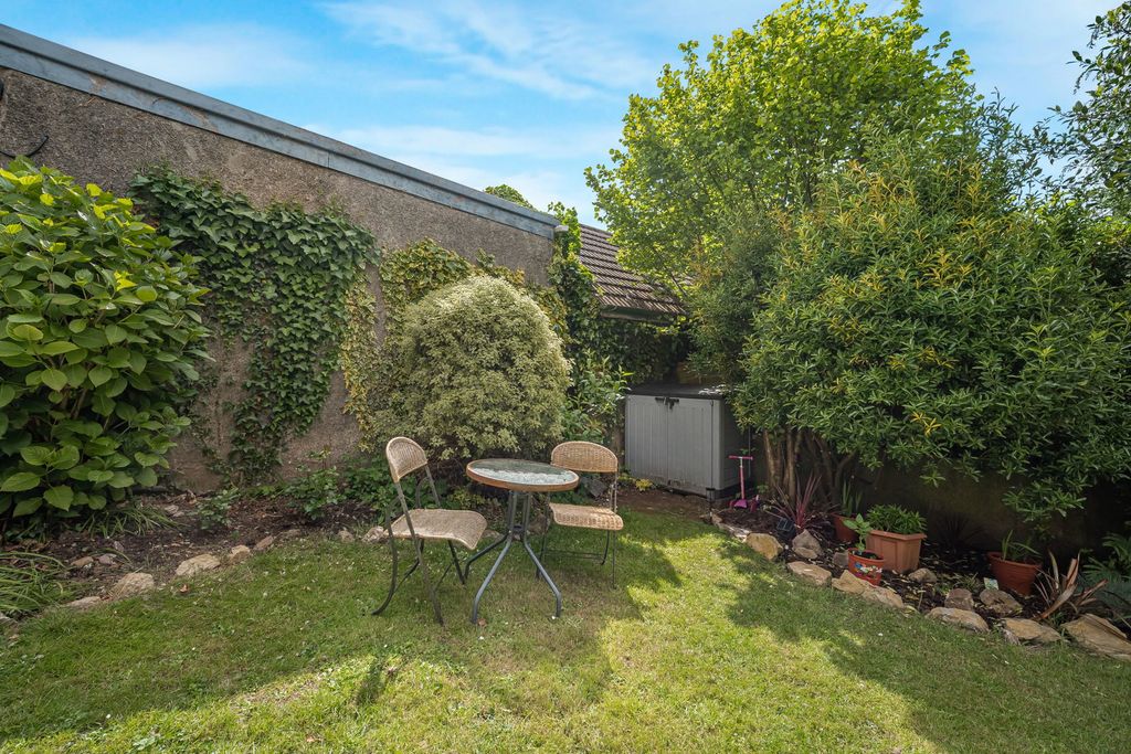 Additional image 19 of 2 bed flat for saleParkfields Road, Bridgend CF31
