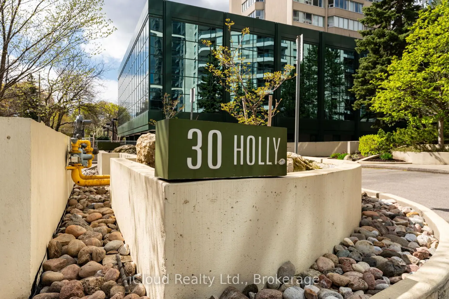 30 Holly Street 901