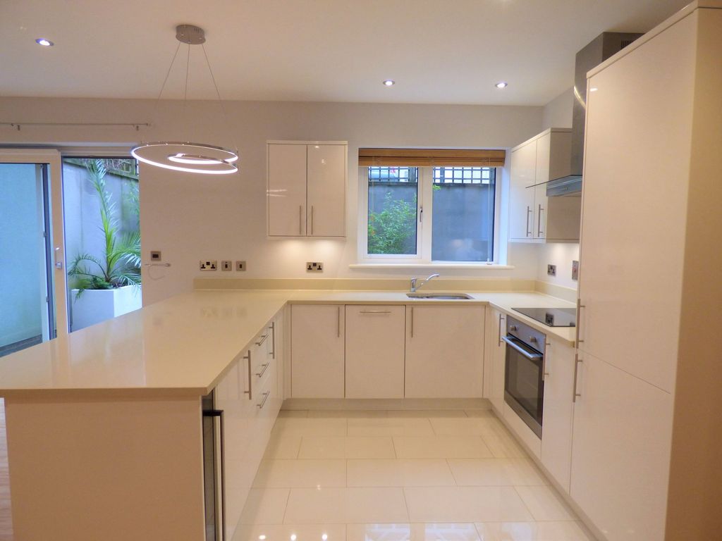 Additional image 5 of 2 bed flat to rentCrystal Mount, 59, Albert Road North, Malvern WR14