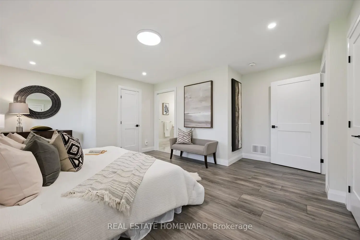 Additional image 9 of 10 Alexander Avenue